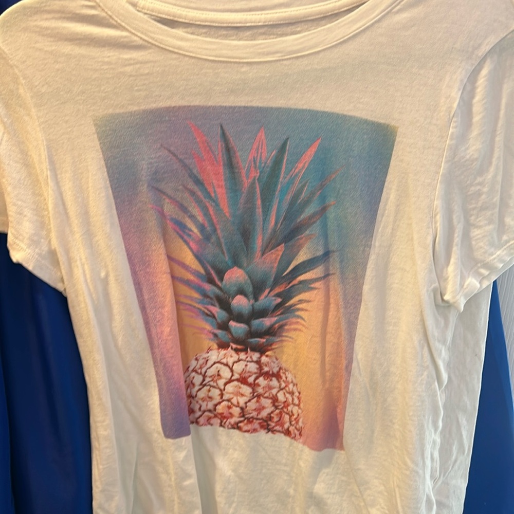 pineapple shirt